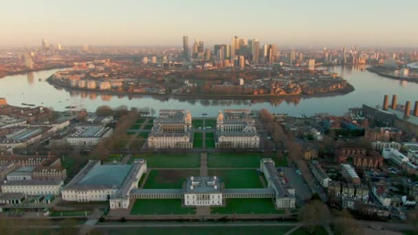 城市景观与泰晤士河和金融区 London — 图库视频影像