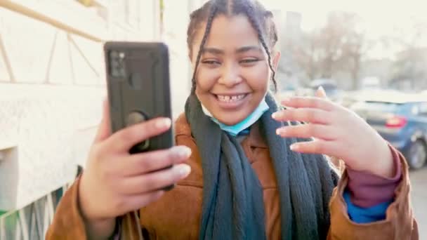 Smiling Young Woman Face Mask Having Video Call Street — Stock Video