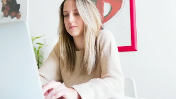 Woman Using Laptop Home — Stock Video