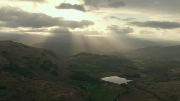 Slunce Svítí Nad Kopci Lake District National Park — Stock video