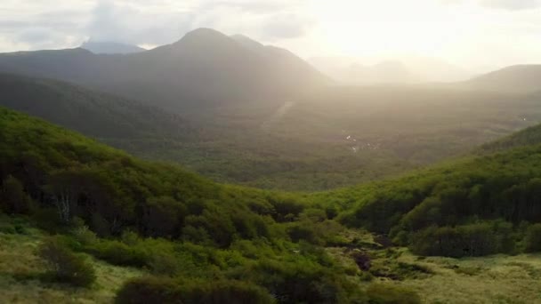 阳光下的山景 智利巴塔哥尼亚 — 图库视频影像