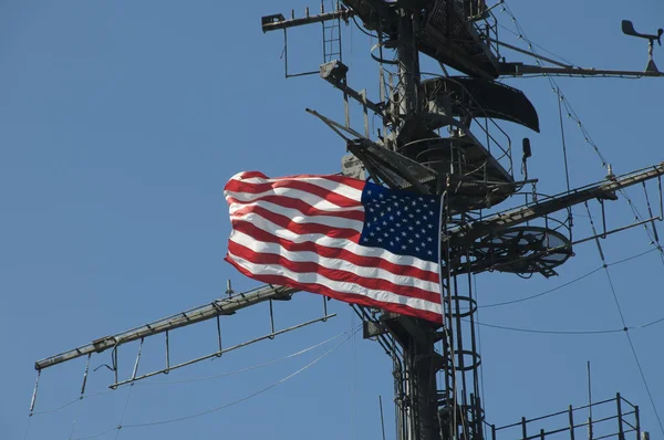 Amerikanska flaggan, Midway havet carrier museum — Stockfoto
