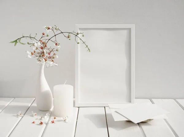 Vyhonit Bílou Pozvánku Plakát Rám Svíčka Krásné Kývání Clerodendron Květiny Royalty Free Stock Fotografie