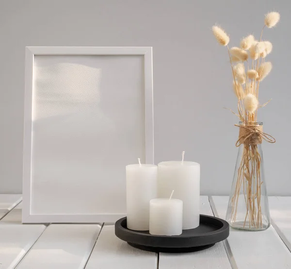 Mock Weißer Plakatrahmen Kerzen Und Schöne Lagurus Ovatus Getrocknete Blumen — Stockfoto