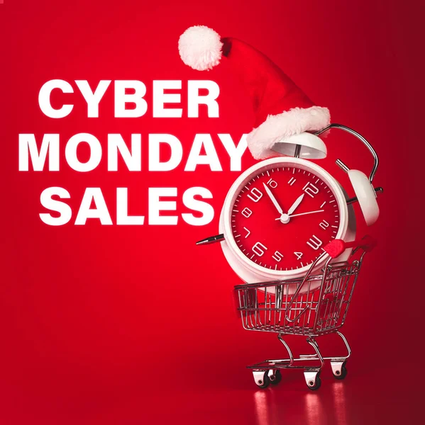 Cyber Monday Texto Vendas Com Chapéu Natal Santa Relógio Vermelho — Fotografia de Stock