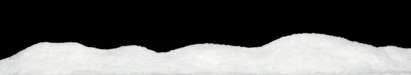 黒に隔離された輝くふわふわの白い雪の丘のバナー — ストック写真