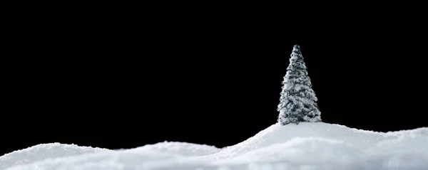 Paysage Hivernal Avec Seul Arbre Sur Neige Blanche Scintillante Dérive — Photo