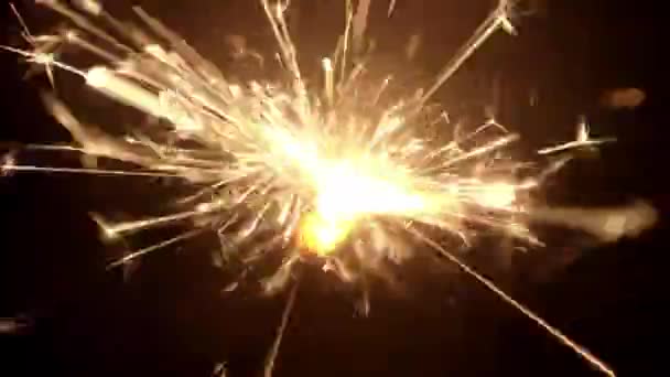 Visão Aérea Fogo Artifício Brilhante Ardente Com Brasas Brilhantes Quentes — Vídeo de Stock