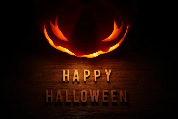 Spooky sfondo di Halloween con jack o lanterna - Felice Hallowee — Foto Stock