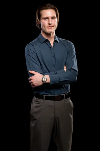 Adam mavi gömlek ve gri pantolon — Stok fotoğraf