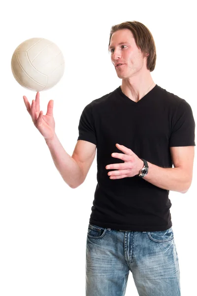 Lässiger Mann mit Volleyball — Stockfoto