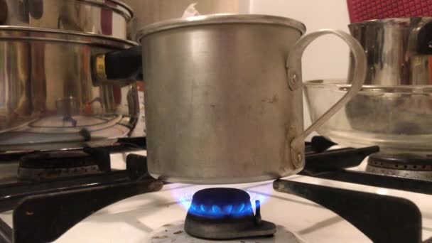 Vide Burns Gas Boiling Water Saucepan — Stock Video