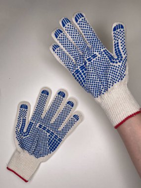 Tamir ve ev işleri için bahçe eldivenleri.