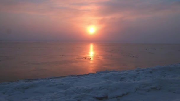 Ijsdrift Rivier Bij Zonsondergang Winterlandschap Mist Vuoksa Rivier Regio Leningrad — Stockvideo