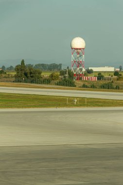 Sofya, Bulgaristan - 02 Eylül 2018: Sofya Havaalanı Radar Kompleksi, LBSF, SOF
