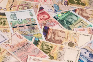 Konuları iş, bankacılık, medya, sunum vb olarak resmetmek için büyük seçenekler sunan Bulgar lev banknotlarından oluşan bir kompozisyon.