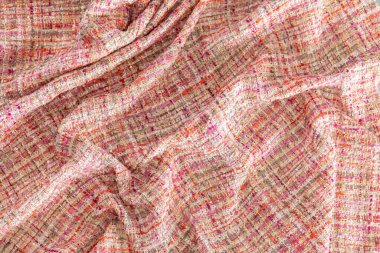 Kırışmış kırmızı yoğun kumaş, rahatlatıcı.