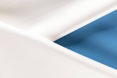 Gökyüzü mavisi dikmek için örtünmüş eko-deri yüzeyi
