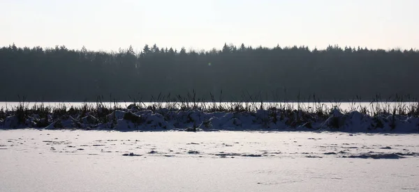 Matin Solaire Hiver Eau Sur Réservoir Est Recouverte Glace Neige — Photo