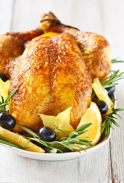 Whole roasted chicken. — Stock Photo, Image