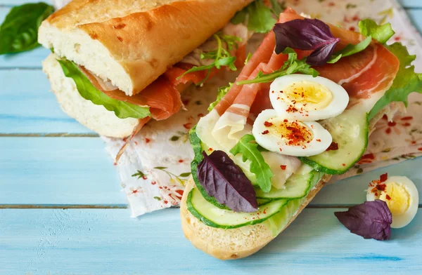 Sandwich casero fresco . — Foto de Stock