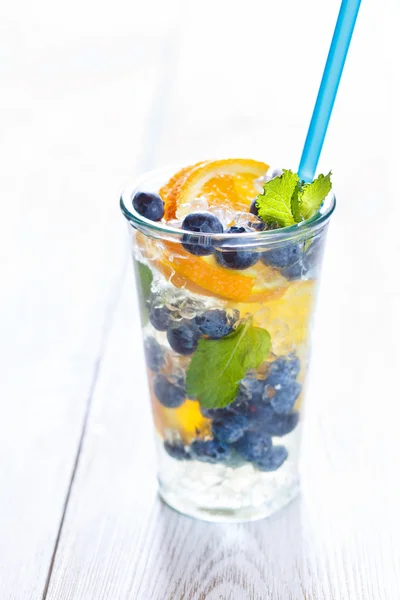 Summer fruit water. — Stock Photo, Image