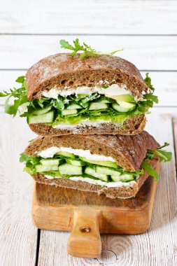 Vejetaryen fitness sandviç.