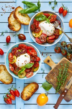Taze domates salatası..