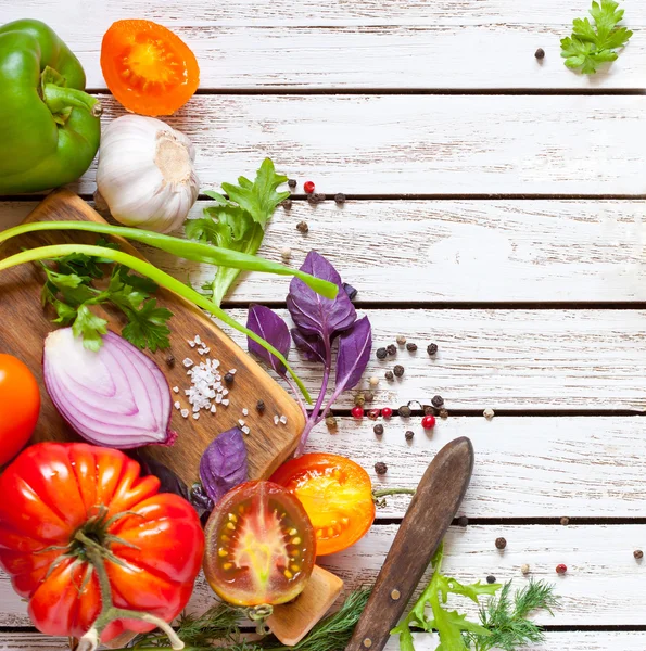 Fresh vegetables and herbs. — Stock Photo, Image