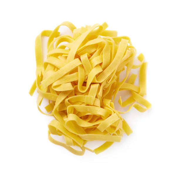 Haufen fettuccine Bandnudeln — Stockfoto