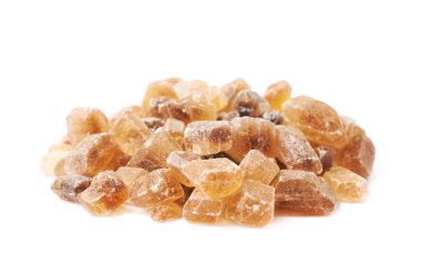 Kahverengi taş şeker kristalleri yığını