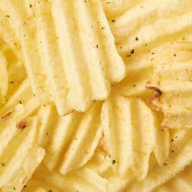 Birden fazla patates cipsi ile kaplı yüzey