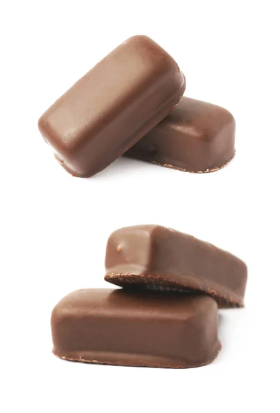 Schokoladenbeschichteter Schokoriegel isoliert — Stockfoto