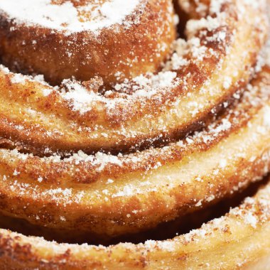 Tarçın rulo çörek