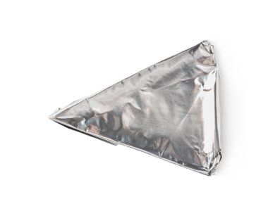 Mavi peynir folyo sarılmış