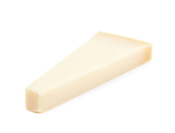 Kawałek sera parmezan na białym tle — Zdjęcie stockowe