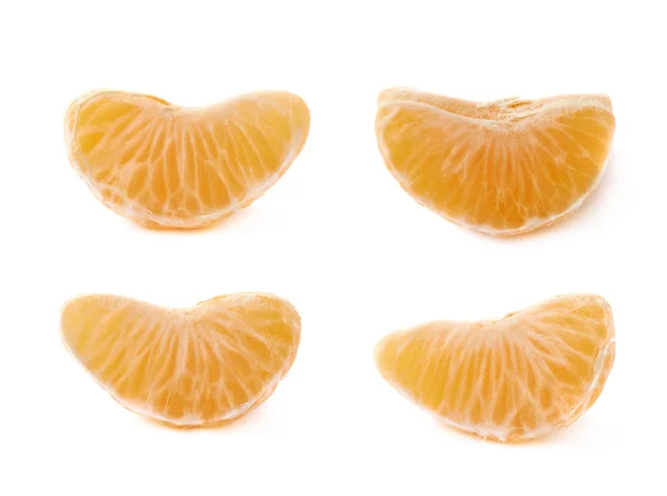 Single tangerine slice isolated — Stock Photo, Image