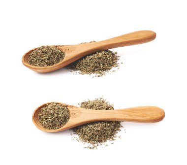 Kaşık kekik yığını üzerinde