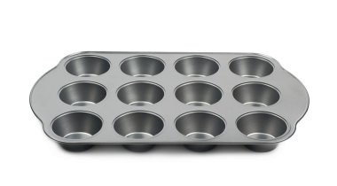 Metal muffin pan izole
