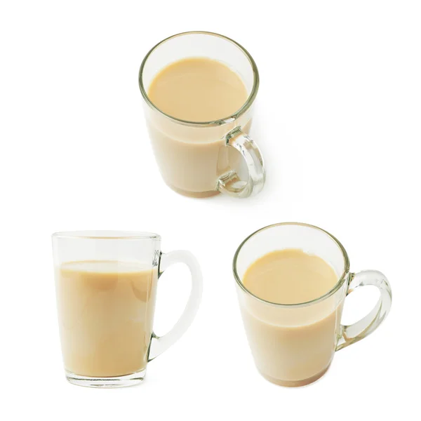 Glas mugg fylld med kaffe mjölk — Stockfoto
