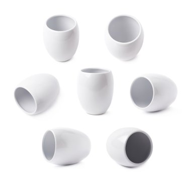 Beyaz sırlı seramik fincan izole