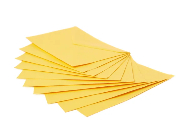 Gelber Briefumschlag isoliert — Stockfoto