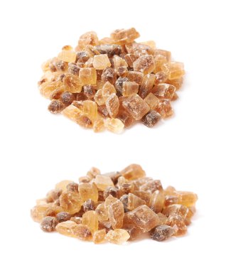 Kahverengi taş şeker kristalleri yığını