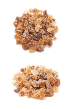 Kahverengi taş şeker kristalleri yığını