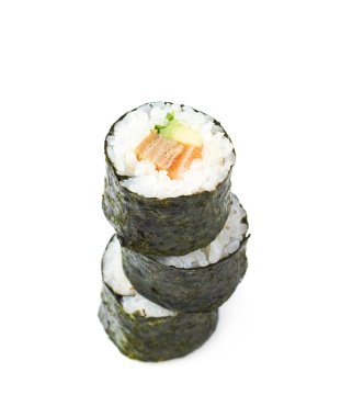 Aljaska hosomaki suşi izole