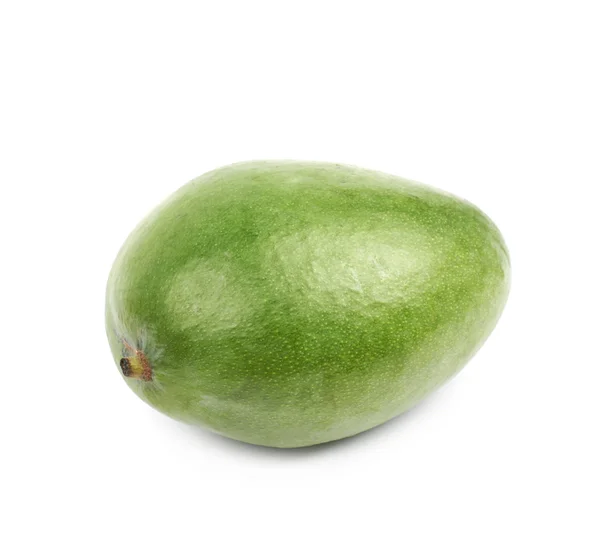Dojrzałe mango zielone owoce na białym tle — Zdjęcie stockowe