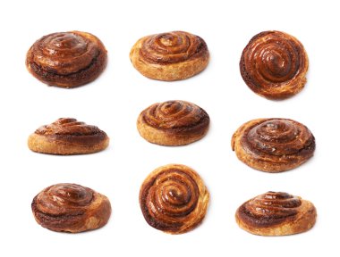 Tarçın rulo pasta çörek izole