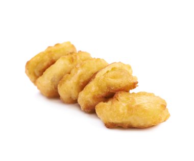 Ekmekli Tavuk nugget kompozisyon izole