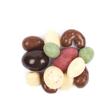 Sırlı fındık izole yığını