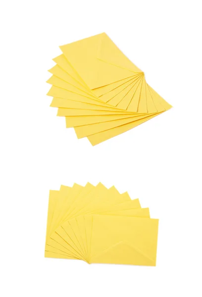 Envelope carta amarela isolado — Fotografia de Stock